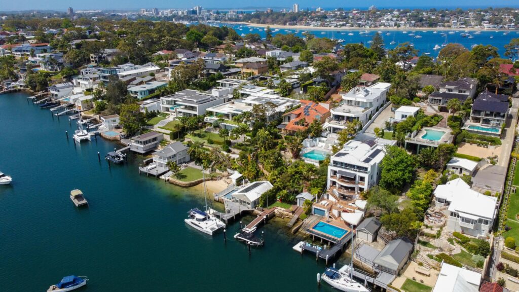 Your Spring Real Estate Guide: 9 Questions to Ask a Sales Agent When Inspecting a Home by Scaleapp